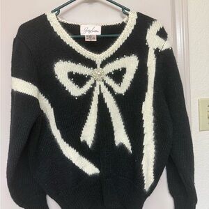 Vintage Jaclyn Smith Black Sweater w/Bow Design & Pearl Detail.